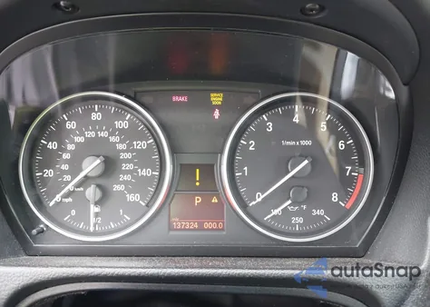 2011 BMW 328I из США, поврежденный, VIN WBADW7C58BE542675